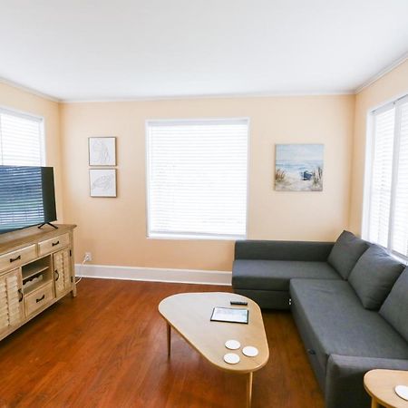 New Listing! Centrally Located Efficiency One Mile To The Beach! Джаксънвил Бийч Екстериор снимка